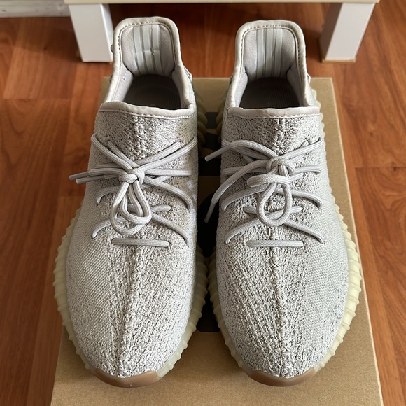 Yeezy 350 V2 Sesame - Picture 4 of 6